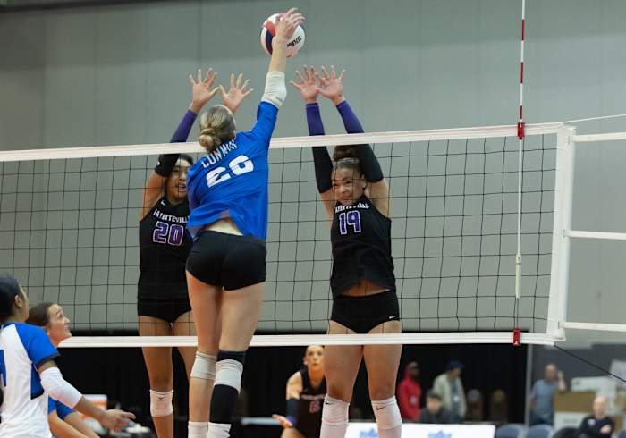 Fayetteville-Conway Volleyball Final__00020